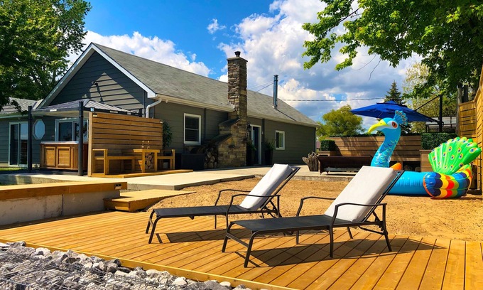 Long Point Cottage | "Beach Lodge" Cottage