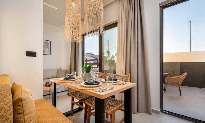 Lambi Apartment | Beach Luxury Homes : Nicole