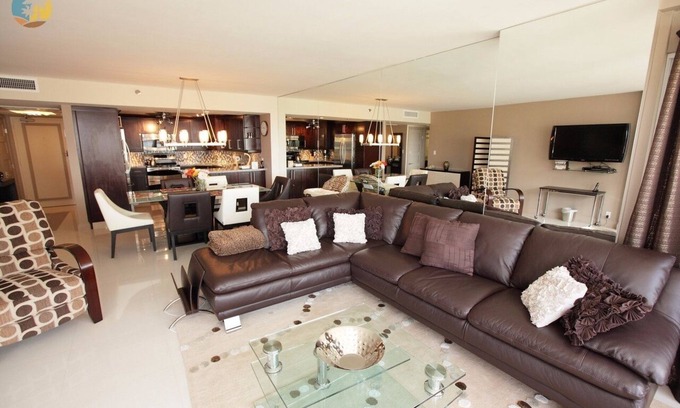 Mid Beach Apartment | Beach-Pool Luxury Amazing Views and Sunsets - 1421