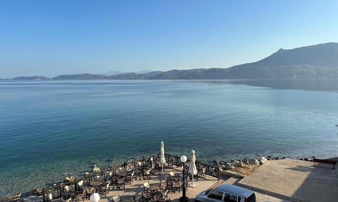 Korithion Apartment | Beach Retreat in town