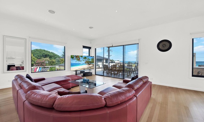 Safety Beach House | Beach View Escape - Close to the Beach & WiFi