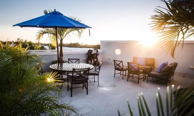 North Beach Villa | Beach Villa. Walk to the beach 1min. Close to famous Broadwalk. Terrace renewed