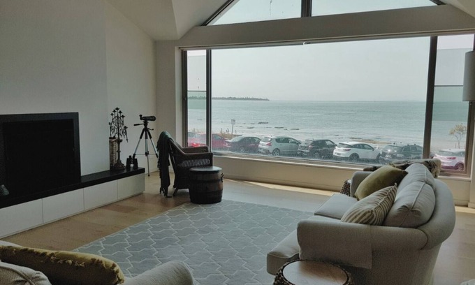 Point Lonsdale Apartment | BEACHED AGAIN
