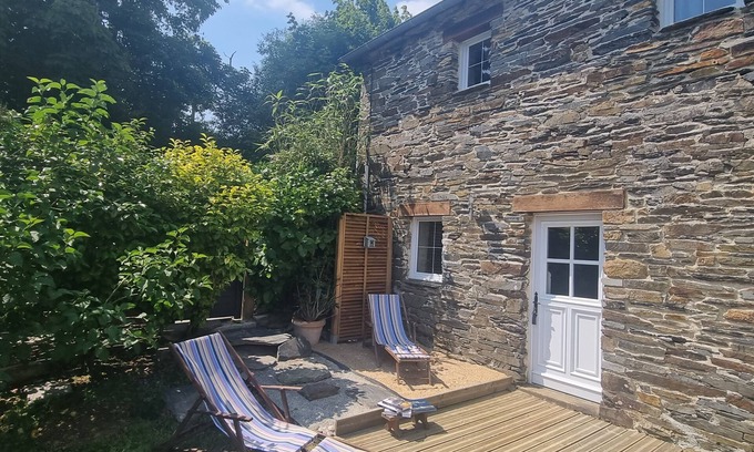 Lothey Cottage | Beaches & calm: The Deer Valley | Whole cottage for rent with enclosed garden