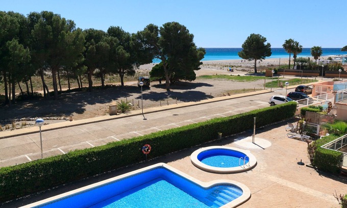 Vandellos i l'Hospitalet de l'Infant Apartment | Beachfront apartment perfect for small families · UHC ARCO DEL SOL 165