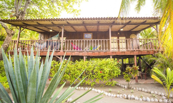 Mechapa House | Beachfront Adventure + Comfort!