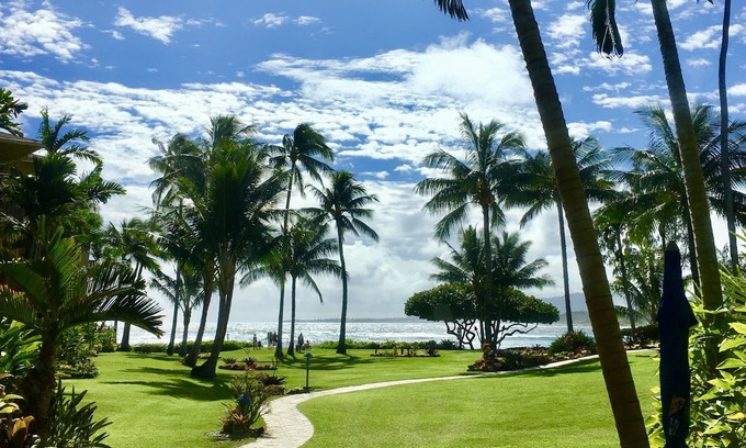 Wailua Condo | Beachfront, Air Conditioned
