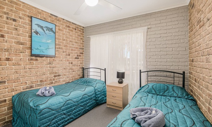 Merimbula Apartment | Beachfront Apartments - Downstairs Superior