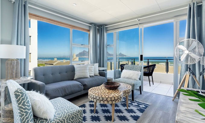 Flora Park Apartment | Beachfront Bliss with Pool & Ocean Views