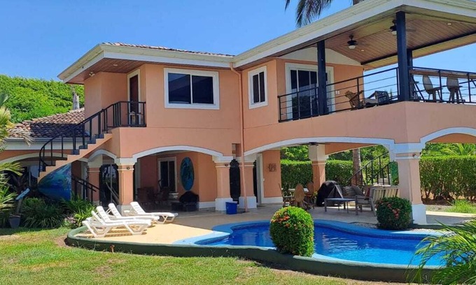 Playa Hermosa House | Beachfront Casa Barracuda 3BR Luxury, pool w 1/3 acre, Playa Hermosa de Jaco!