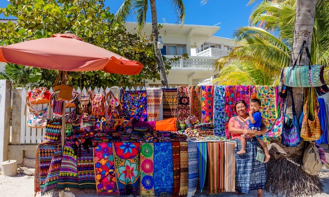 San Pedro Villa | Beachfront family villa