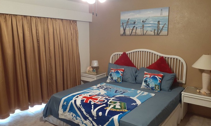 West End Villa | Beachfront holiday villa