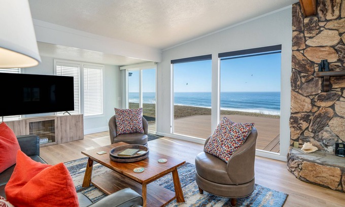 Lincoln City House | Beachfront home just steps to the sand with sweeping views from your deck!