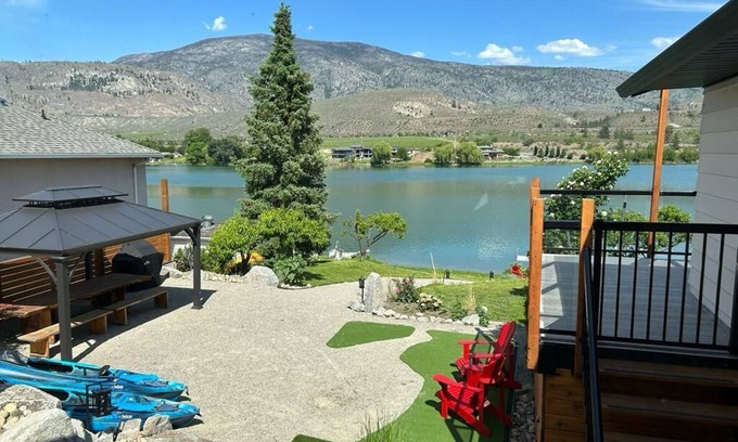Okanagan-Similkameen House | Beachfront home on Tucelnuit lake in Oliver BC. Surrounded by the best wineries