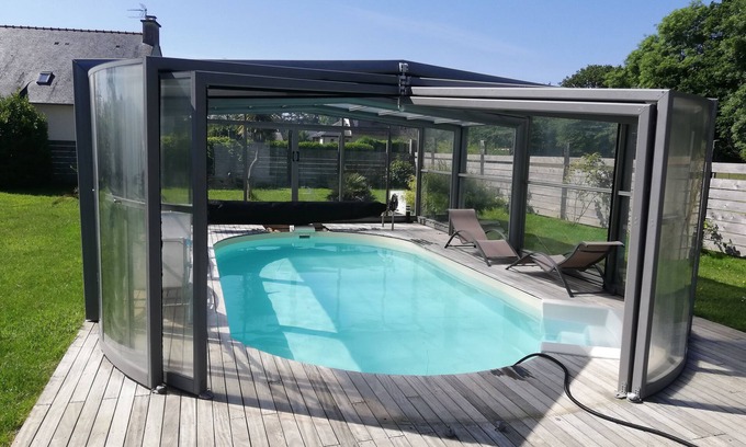 Lantic House | Beachfront house, heated pool, spa and sauna, 5 min from the beaches, 8 people
