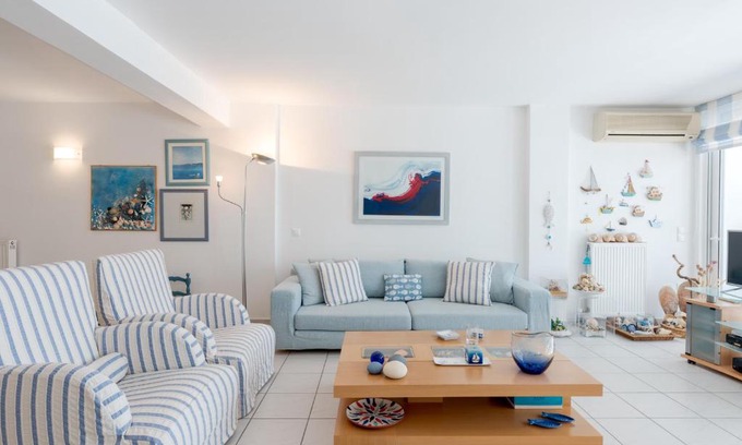 Eretria Apartment | Beachfront Modern Apartment