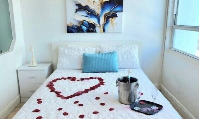 Mid Beach Apartment | Beachfront Property Pool Gym Tennis Miami Beach!