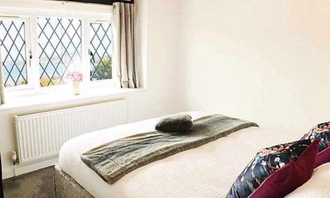 Rhos on Sea Cottage | Beachfront Swyn Y Mor Cottage