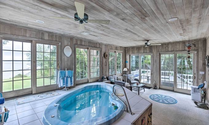 Urbanna House | Beachfront Urbanna Home w/Gas Grill & Deck!