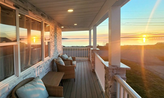 Somerset House | Beachfront w/Hot Tub, Sauna, Pool, Fire pits, Grill & Panoramic Views