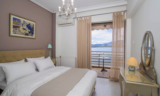 Itea Apartment | Beachfront ZEN sea view apartment