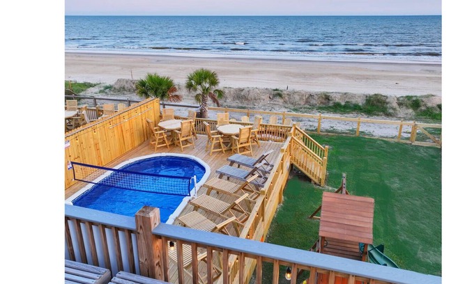 Port Bolivar House | BeachfrontHeatedPool!HotTub!Weddings!EventParking!Sleep24!Pets!Starlink!PuttPutt