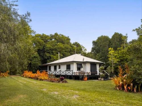 Beachmere House | Beachmere Escape
