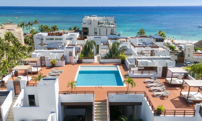 Zazil-ha Condo | Beachside 2BR with Rooftop, Pool - At Casa del Mar