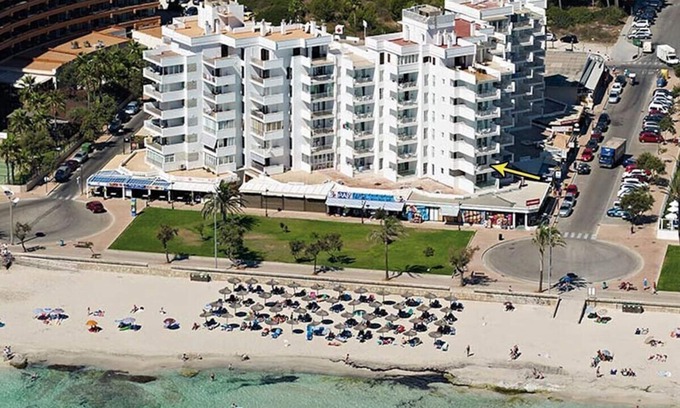 Sant Llorenc des Cardassar House | Beachside apartment in Cala Millor