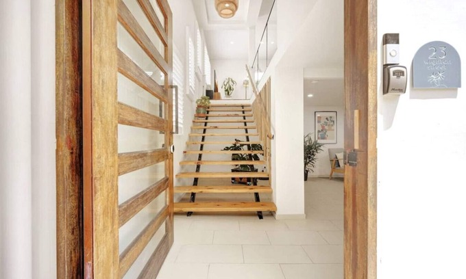 Margate House | Beachside Bliss at Margate Sea-Esta