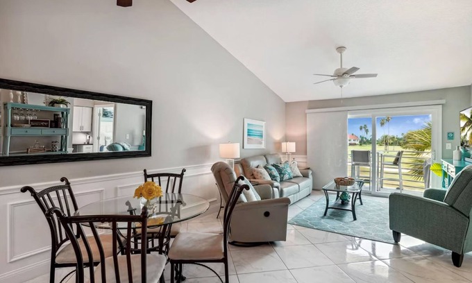 Isla del Sol Condo | Beachside condo with pool, hot tub, close to beaches, WiFi, AC, washer/dryer