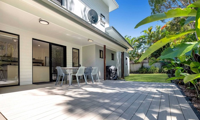 Mudjimba House | Beachside Home in Mudjimba