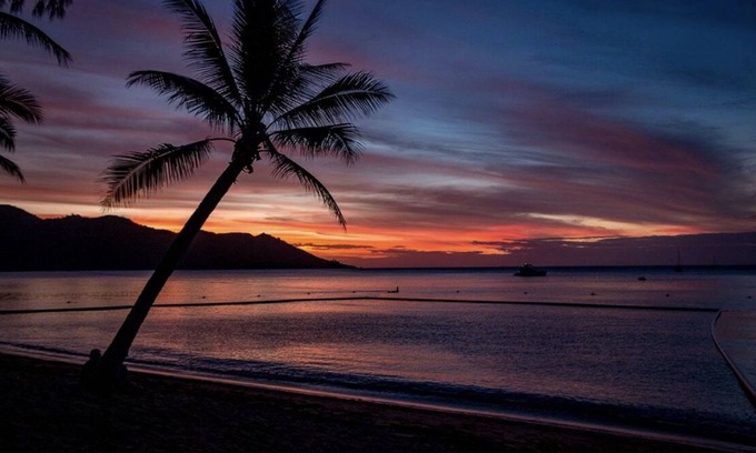 Horseshoe Bay Cottage | Beachside Tropical Paradise Magnetic Island NQ - Rustic Nth facing retreat