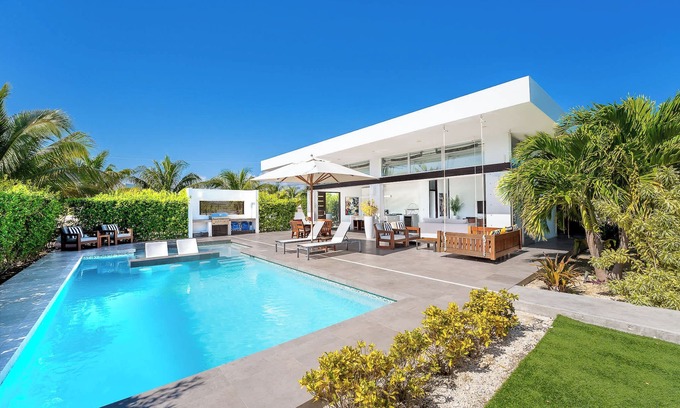 Long Bay Villa | Beachside Villa & Private Pool at White Villas (8)