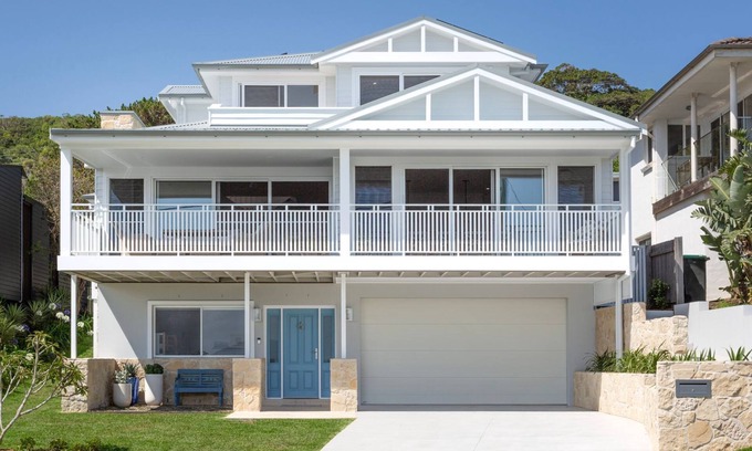 Gerroa House | Beachstead - Ocean and River Views