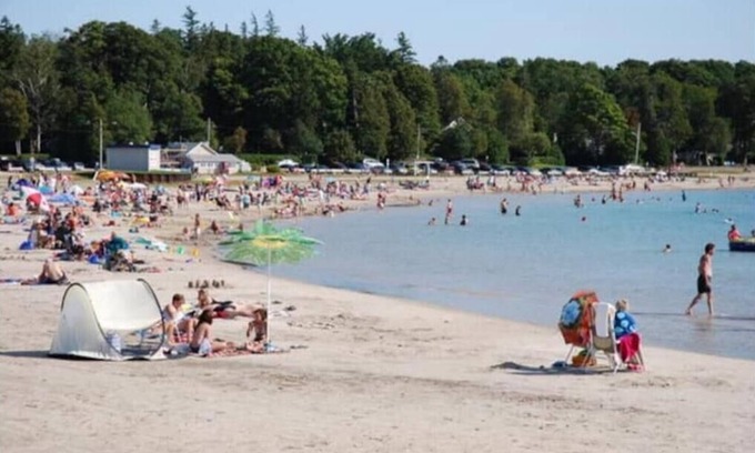 Port Elgin Cottage | BeachView Cottage in Port Elgin