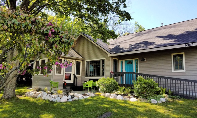 Glen Arbor House | Bear Haven Cottage at Glen Lake Narrows