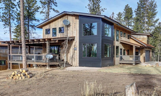 Lead House | Bearded Wonder | 4 Bed, 2 Bath