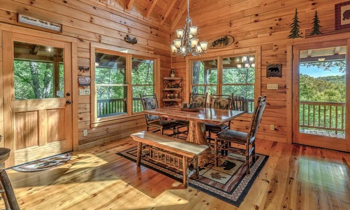 Mineral Bluff Cabin | Bearfoot Retreat - Hot Tub | Game Room | Outdoor Fire Pit