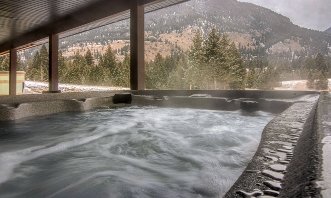 East Kootenay House | Bears Den.