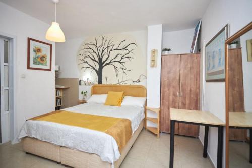 Neve Zohar Cabin | Beatrice Hospitality