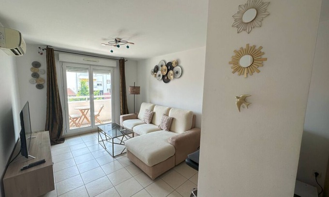La Californie Apartment | Beau T2, 1min à Pied de la Pde des Anglais/clim