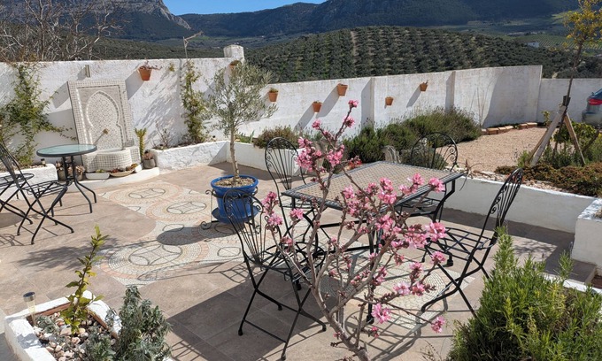 Villanueva del Trabuco Apartment | Beautiful studios with mountain views
