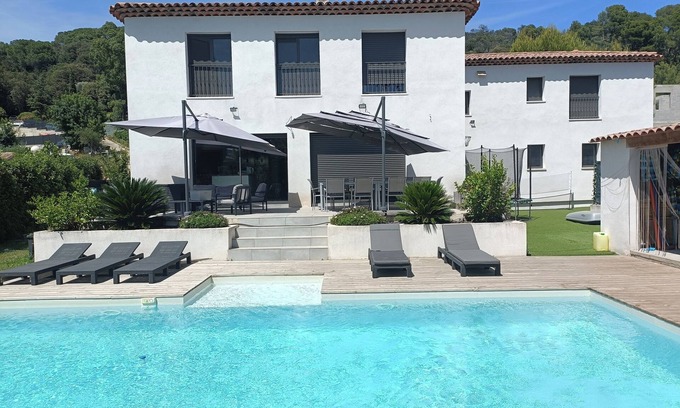 Saint-Jean Villa | Beautiful new villa of 220m2, with spa, 10min from the beaches