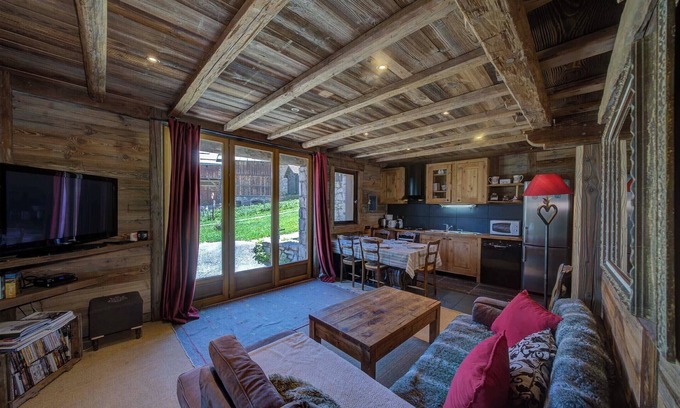 Valmorel Ski Chalet | Beautiful 4* flat in a chalet with shared sauna, 300 meters from the slopes