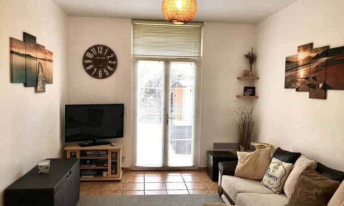 Pleurtuit Apartment | Beautiful 1 Bedroom Gite In Pleurtuit