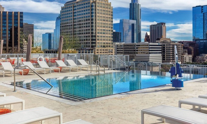 West End Condo | Beautiful 1 bedroom with rooftop pool!