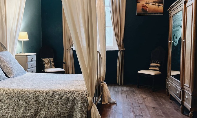 Castelsarrasin House | Beautiful 19th century house with heated swimming pool, sauna and jacuzzi