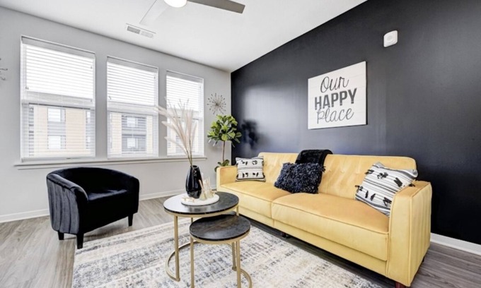 Fishers Apartment | BEAUTIFUL 1BDR APARTMENT W/KING BED