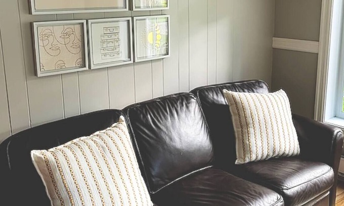 South Glengarry Cottage | Beautiful 2 Bedroom 4-Season Cottage